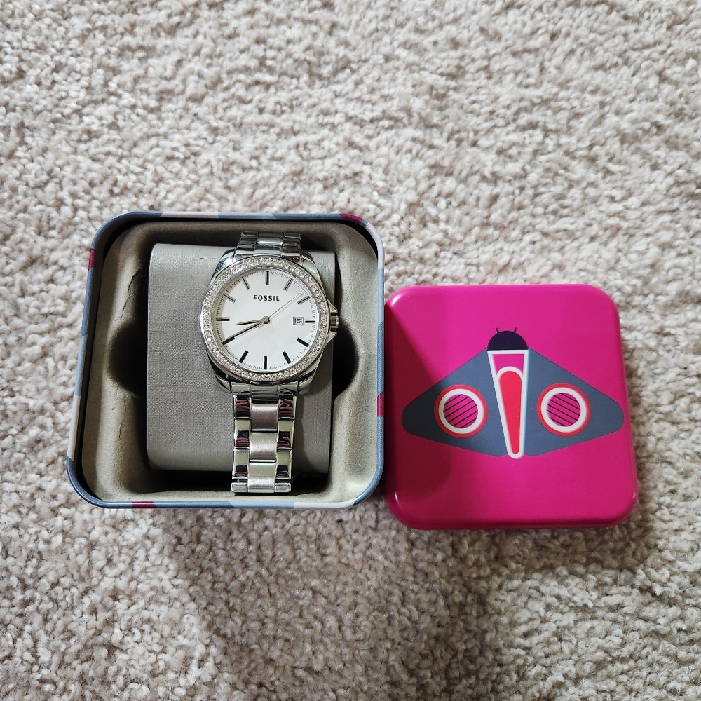 Fossil Womens Stainless Steel Silver Watch - Picture 2 of 5